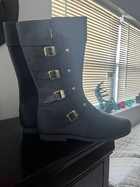 Black Buckle Mid-Calf Unisex Boots